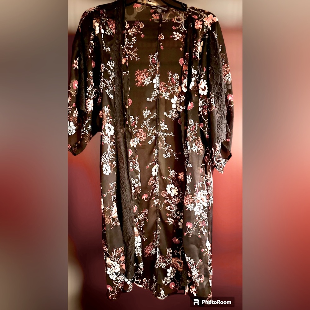 American Eagle kimono